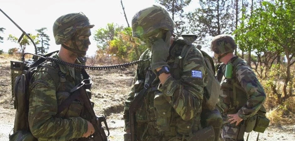 Σε επιφυλακή ο Στρατός σε ολόκληρη την παραμεθόριο: Σοβαρά τα ερωτήματα για το σημερινό περιστατικό – Εντονο παρασκήνιο